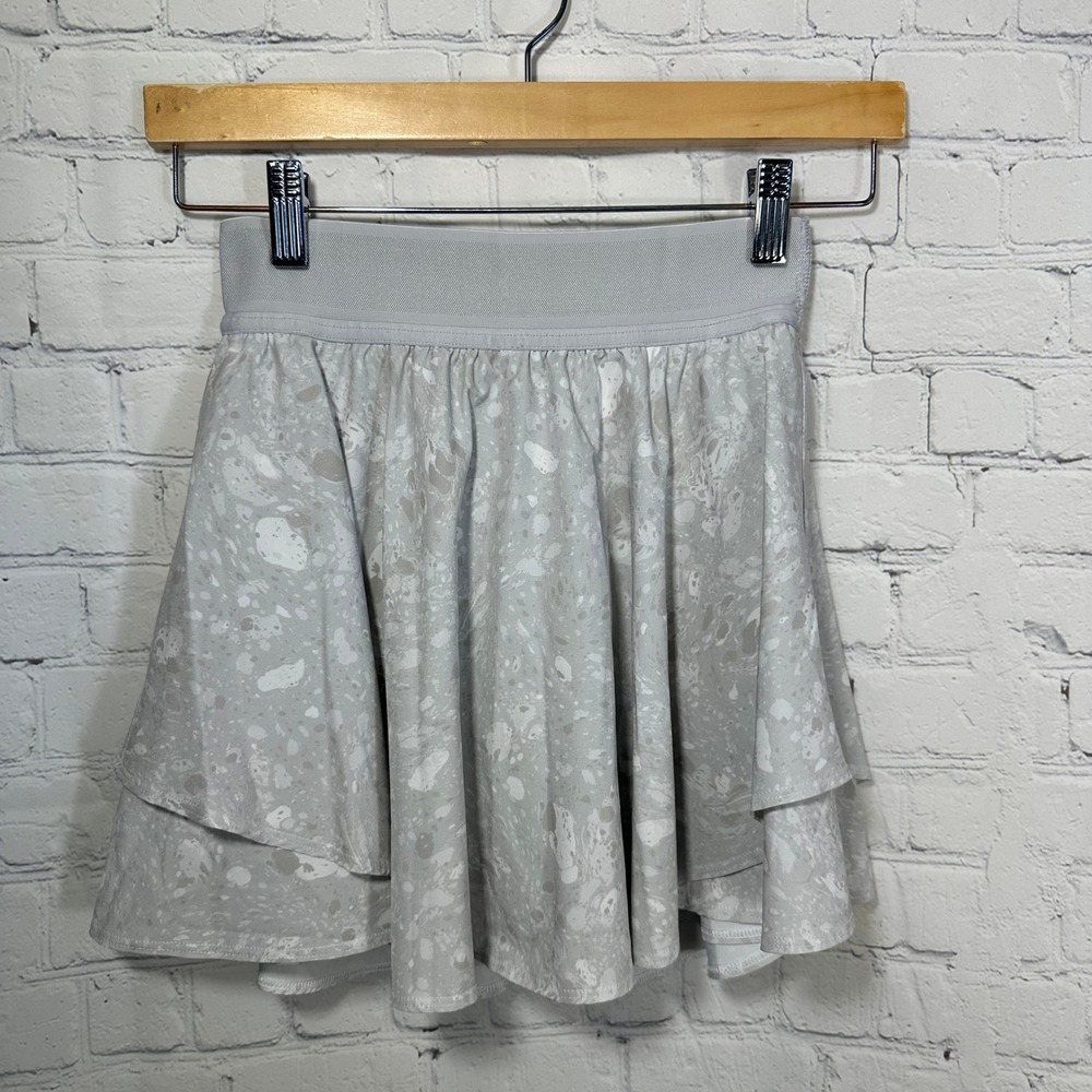 Lululem Hotty Hot High-Rise Skirt Gray White Marble Splatter LW8AFTT Size 2